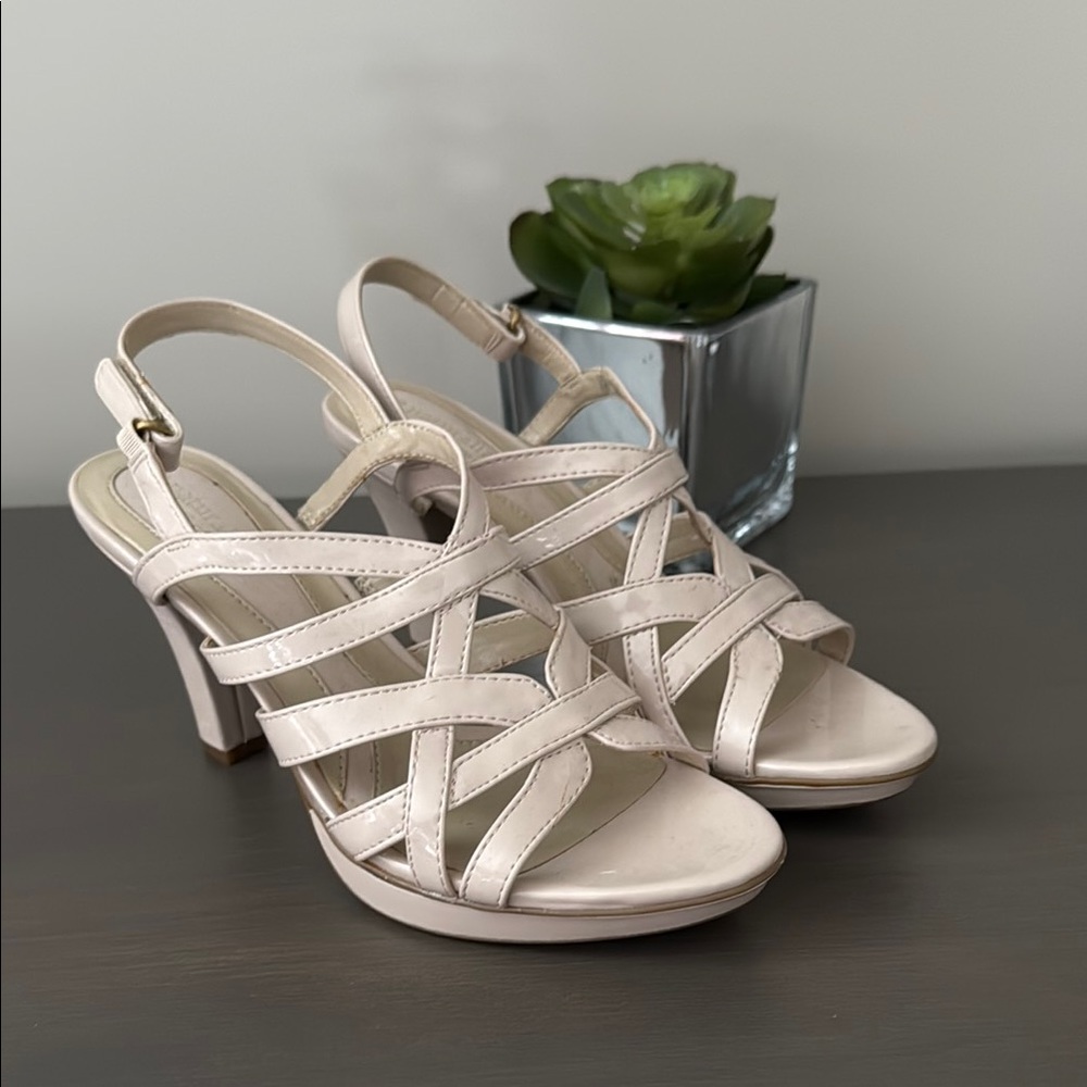 Naturalizer Cream Strappy Wedge Heels size 8